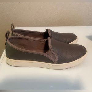 Koolaburra by Ugg slip on shoes - Sz 9